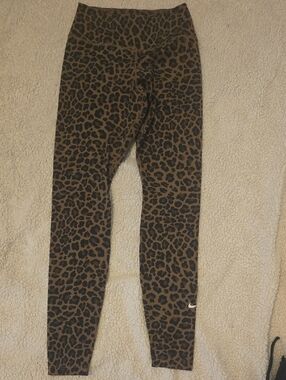 Nike sparkle XS Brown and Black Leopard Print Leggings like new